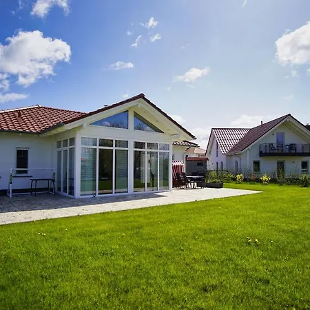 Modernes Haus Mit Kamin Und Eigener Sauna Sowie Garten - Windrose Feriehus Trent