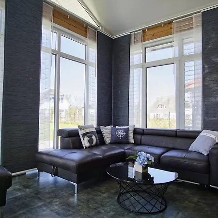 Modernes Haus Mit Kamin Und Eigener Sauna Sowie Garten - Windrose Feriehus Trent